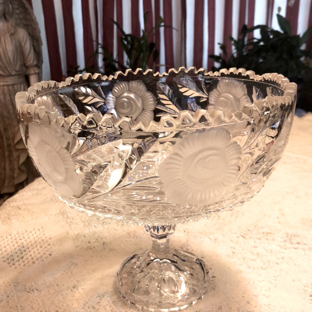 Rose Collection Pedestal Compote Dish 24% Handcut Lead Crystal 10"wide 9" tall